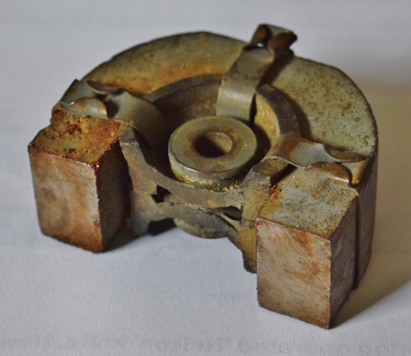 Limpet Mine | British Resistance Archive (staybehinds.com)